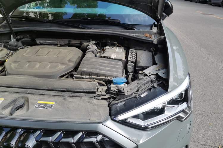 Used Audi Q3 2024 40 TFSI Fashion Dynamic Edition Launch Special Edition Engine Bay Left