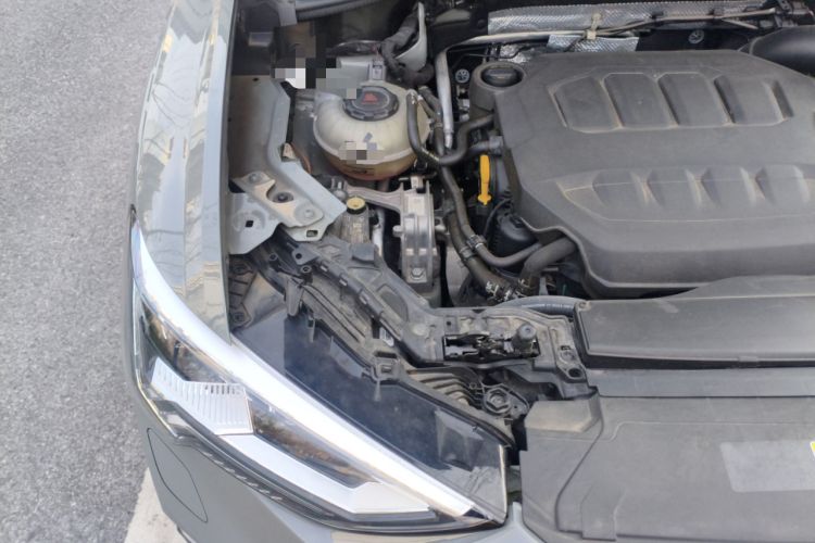 Used Audi Q3 2024 40 TFSI Fashion Dynamic Edition Launch Special Edition Engine Bay Right