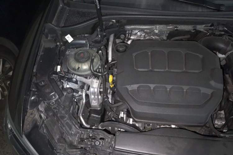 Used Audi Q3 2024 40 TFSI Fashion Dynamic Model Engine Bay Right