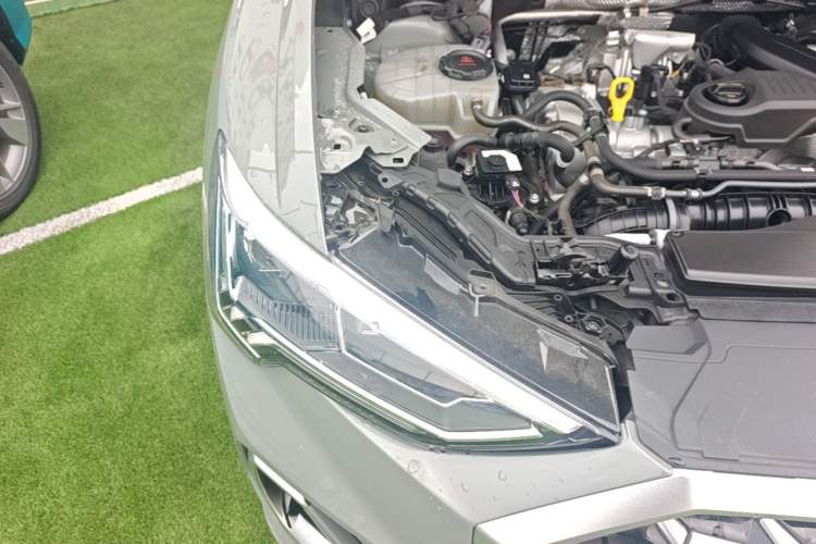Used Audi Q3 2024 35 TFSI Fashion Dynamic Edition Engine Bay Right