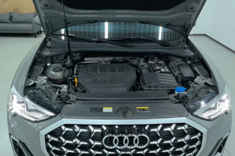 Used Audi Q3 2024 40 TFSI Fashion Dynamic Model Engine Bay