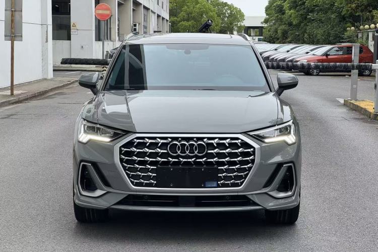 Used Audi Q3 2024 35 TFSI Fashion Dynamic Edition Exterior 1