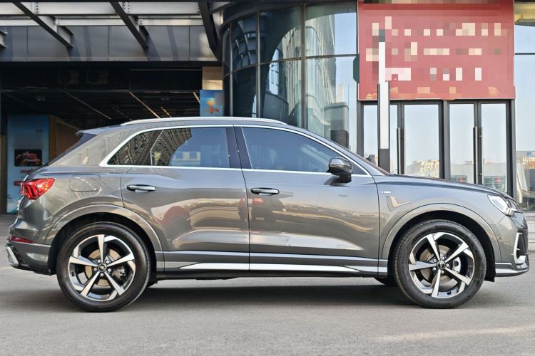 Used Audi Q3 2024 35 TFSI Fashion Dynamic Edition Exterior 11