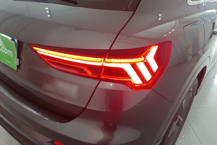 Used Audi Q3 2024 35 TFSI Fashion Dynamic Edition Exterior 3