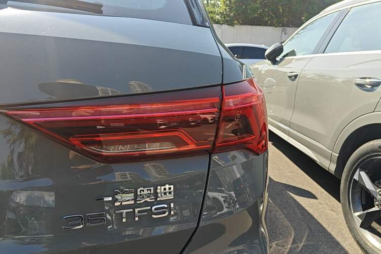 Used Audi Q3 2024 35 TFSI Fashion Dynamic Edition Exterior 3
