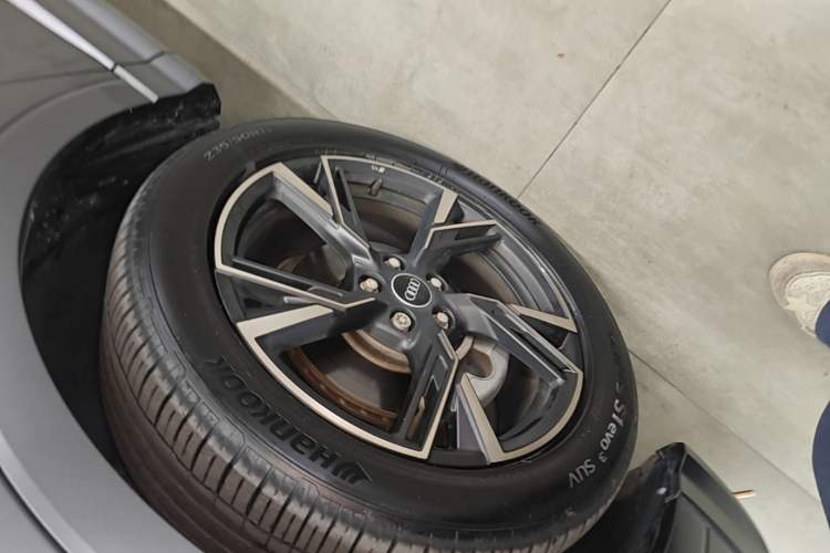 Used Audi Q3 2024 40 TFSI RS Package Performance Model Exterior 4
