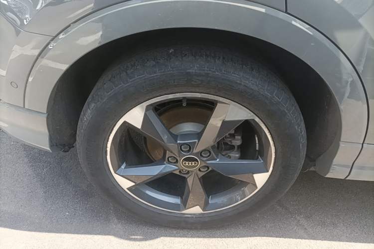 Used Audi Q3 2024 35 TFSI Fashion Dynamic Edition Exterior 5