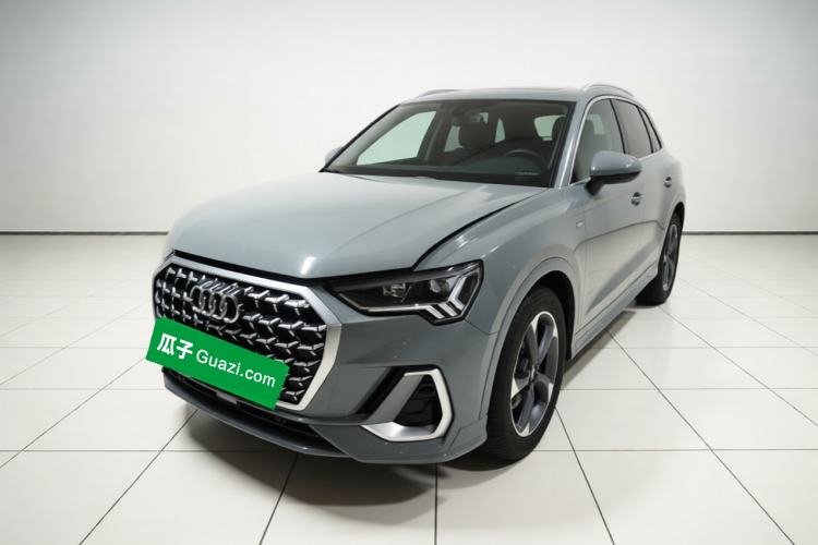 Audi Q3 2024 35 TFSI Fashion Dynamic Edition