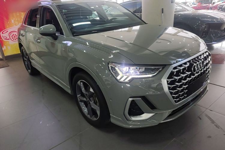 Used Audi Q3 2024 35 TFSI Fashion Dynamic Edition Front Right 45 Deg
