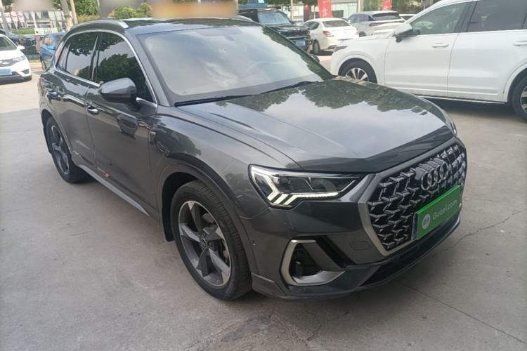 Used Audi Q3 2024 35 TFSI Fashion Dynamic Edition Front Right 45 Deg