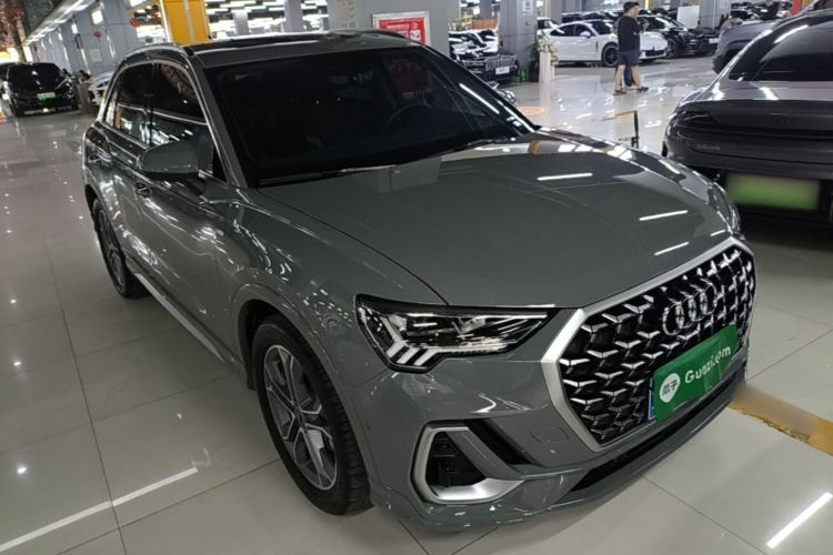 Used Audi Q3 2024 40 TFSI Fashion Dynamic Model Front Right 45 Deg