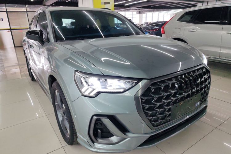 Used Audi Q3 2024 35 TFSI Fashion Dynamic Edition Front Right 45 Deg