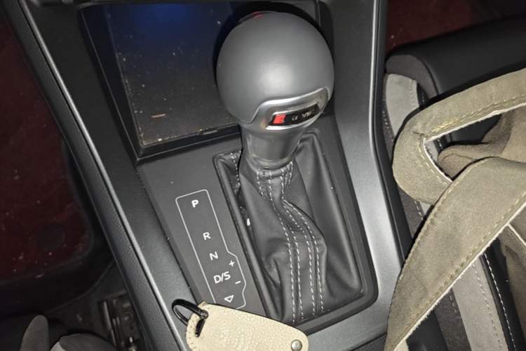 Used Audi Q3 2024 35 TFSI Fashion Dynamic Edition Gear Lever