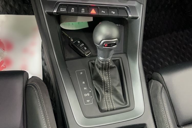 Used Audi Q3 2024 40 TFSI RS Package Performance Model Gear Lever