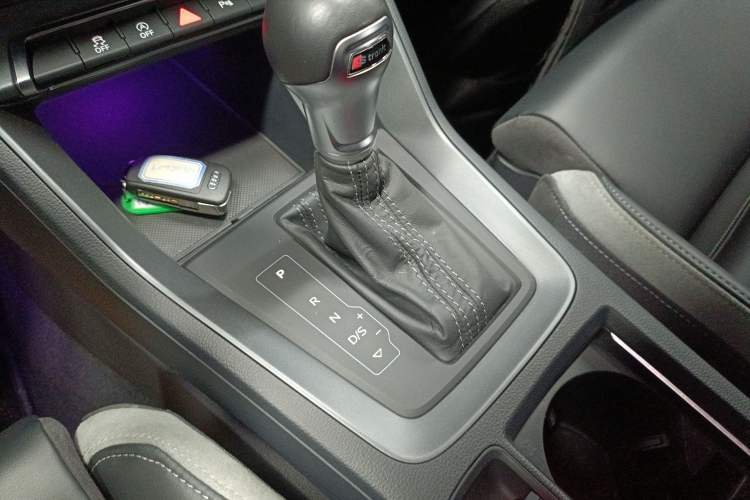 Used Audi Q3 2024 35 TFSI Fashion Dynamic Edition Gear Lever