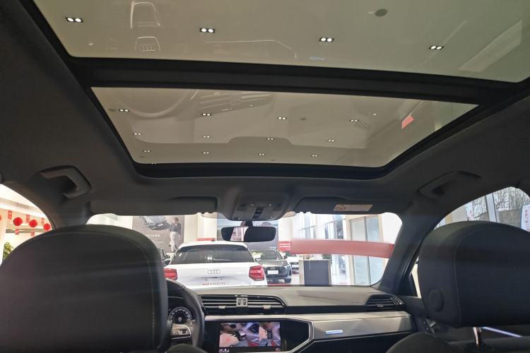 Used Audi Q3 2024 35 TFSI Fashion Dynamic Edition Headliner