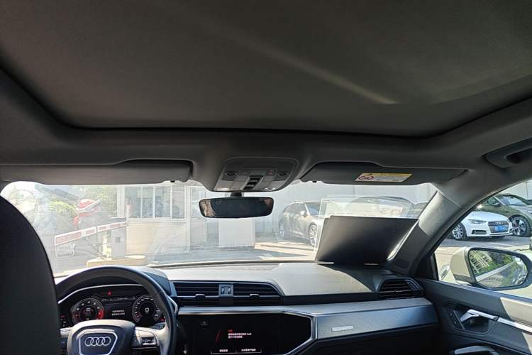 Used Audi Q3 2024 35 TFSI Fashion Dynamic Edition Headliner
