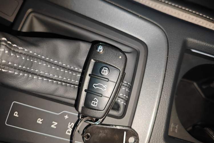 Used Audi Q3 2024 40 TFSI Fashion Dynamic Model Interior 1