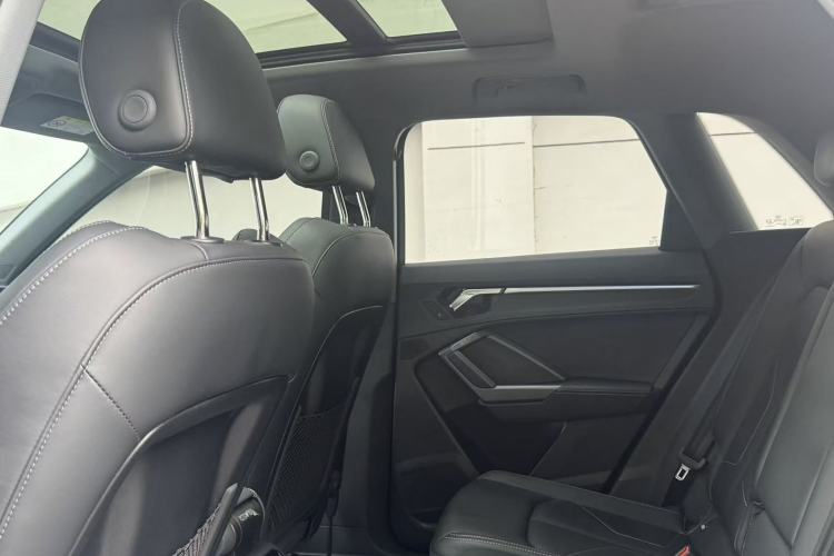 Used Audi Q3 2024 35 TFSI Fashion Dynamic Edition Interior 11