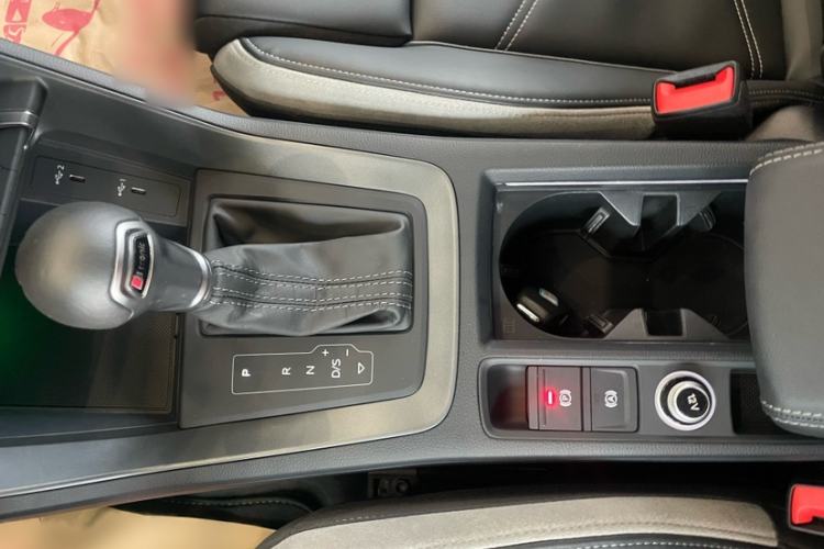 Used Audi Q3 2024 35 TFSI Fashion Dynamic Edition Interior 2