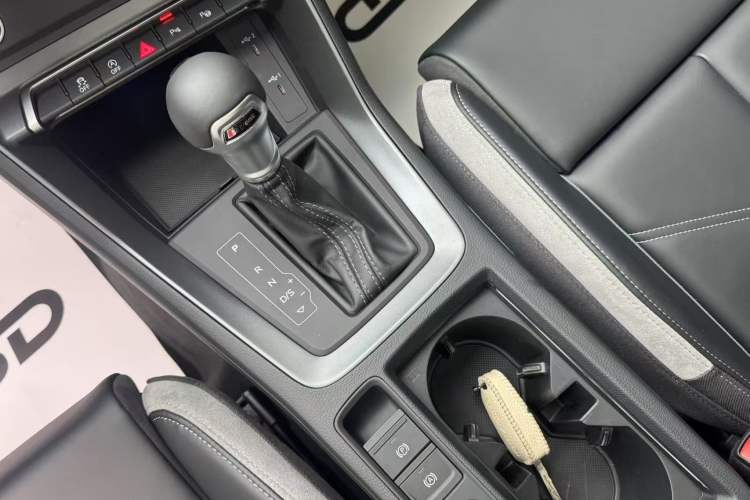Used Audi Q3 2024 35 TFSI Fashion Dynamic Edition Interior 6