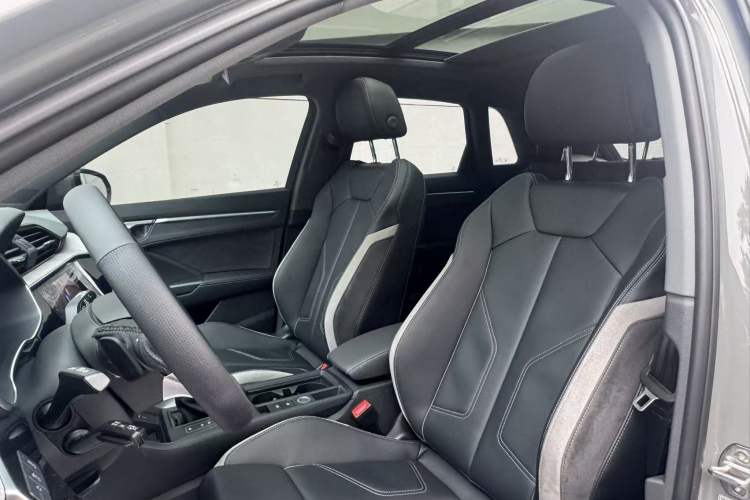 Used Audi Q3 2024 35 TFSI Fashion Dynamic Edition Interior 7