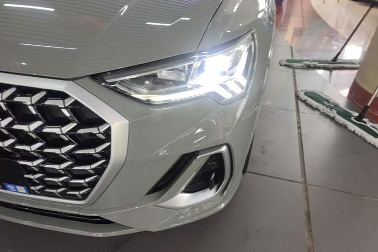 Used Audi Q3 2024 35 TFSI Fashion Dynamic Edition Left Front Headlight