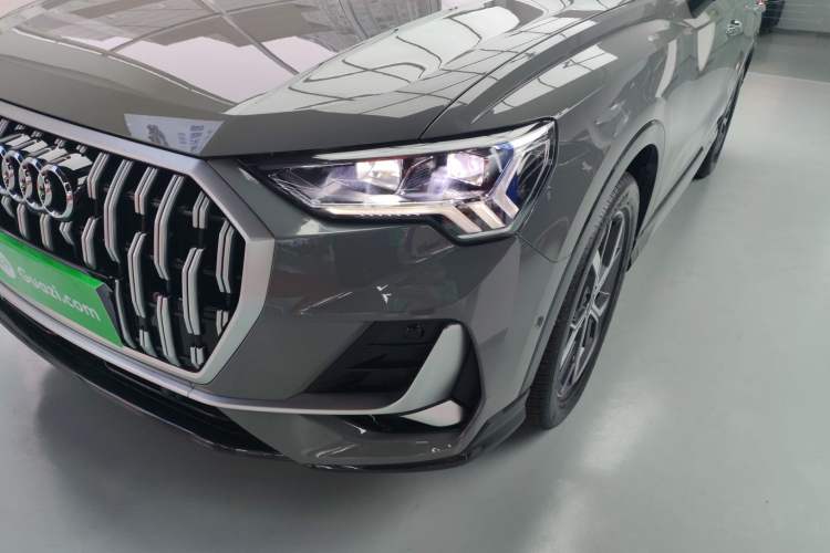 Used Audi Q3 2024 35 TFSI Stylish and Elegant Edition Left Front Headlight