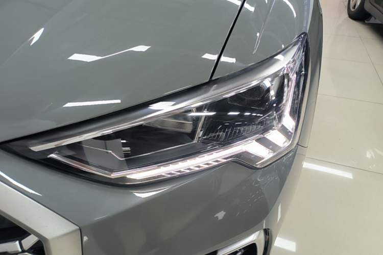 Used Audi Q3 2024 40 TFSI Fashion Dynamic Model Left Front Headlight
