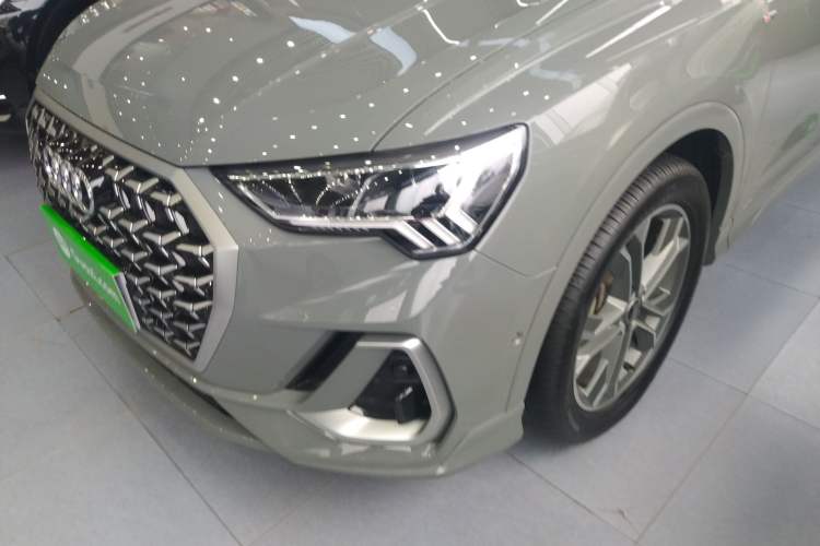 Used Audi Q3 2024 40 TFSI Fashion Dynamic Model Left Front Headlight