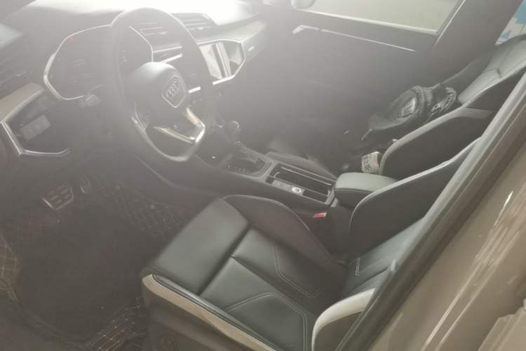 Used Audi Q3 2024 35 TFSI Fashion Dynamic Edition Left Front Seat