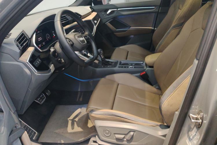 Used Audi Q3 2024 40 TFSI Fashion Dynamic Edition Launch Special Edition Left Front Seat
