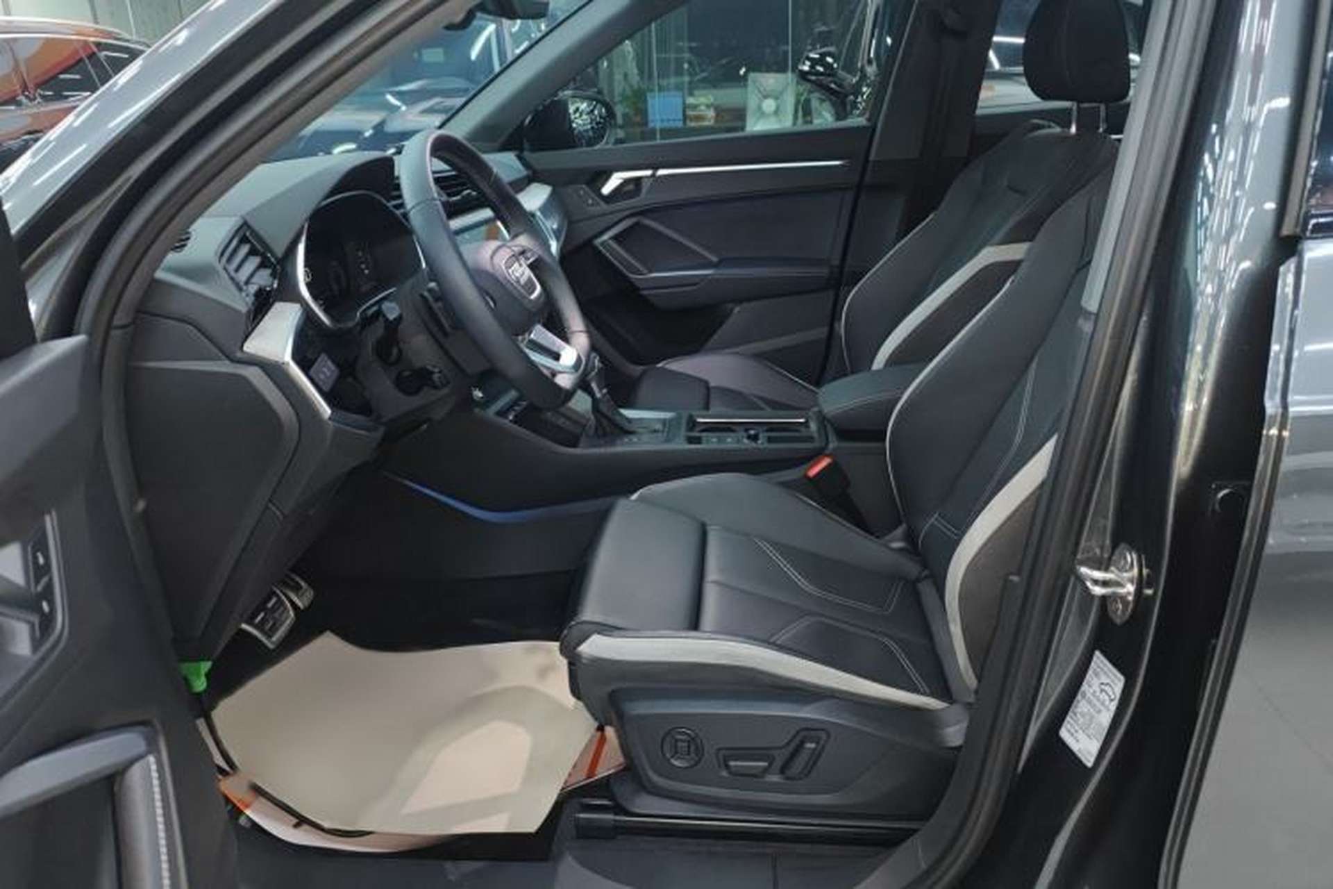 Used Audi Q3 2024 40 TFSI Fashion Dynamic Model Left Front Seat