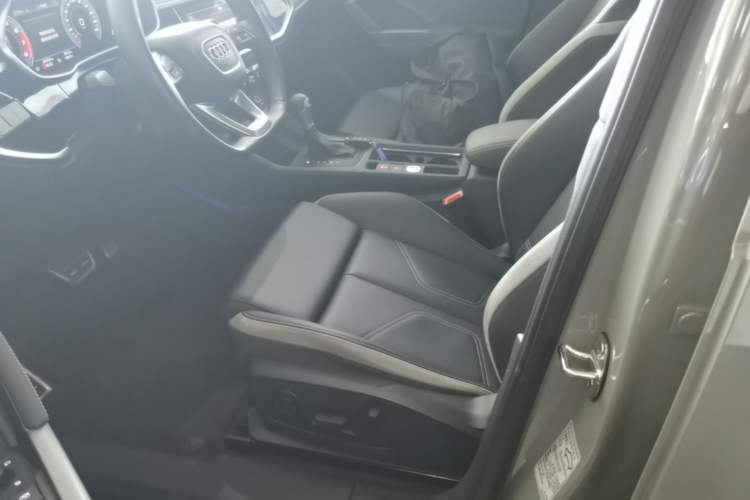 Used Audi Q3 2024 40 TFSI Fashion Dynamic Model Left Front Seat