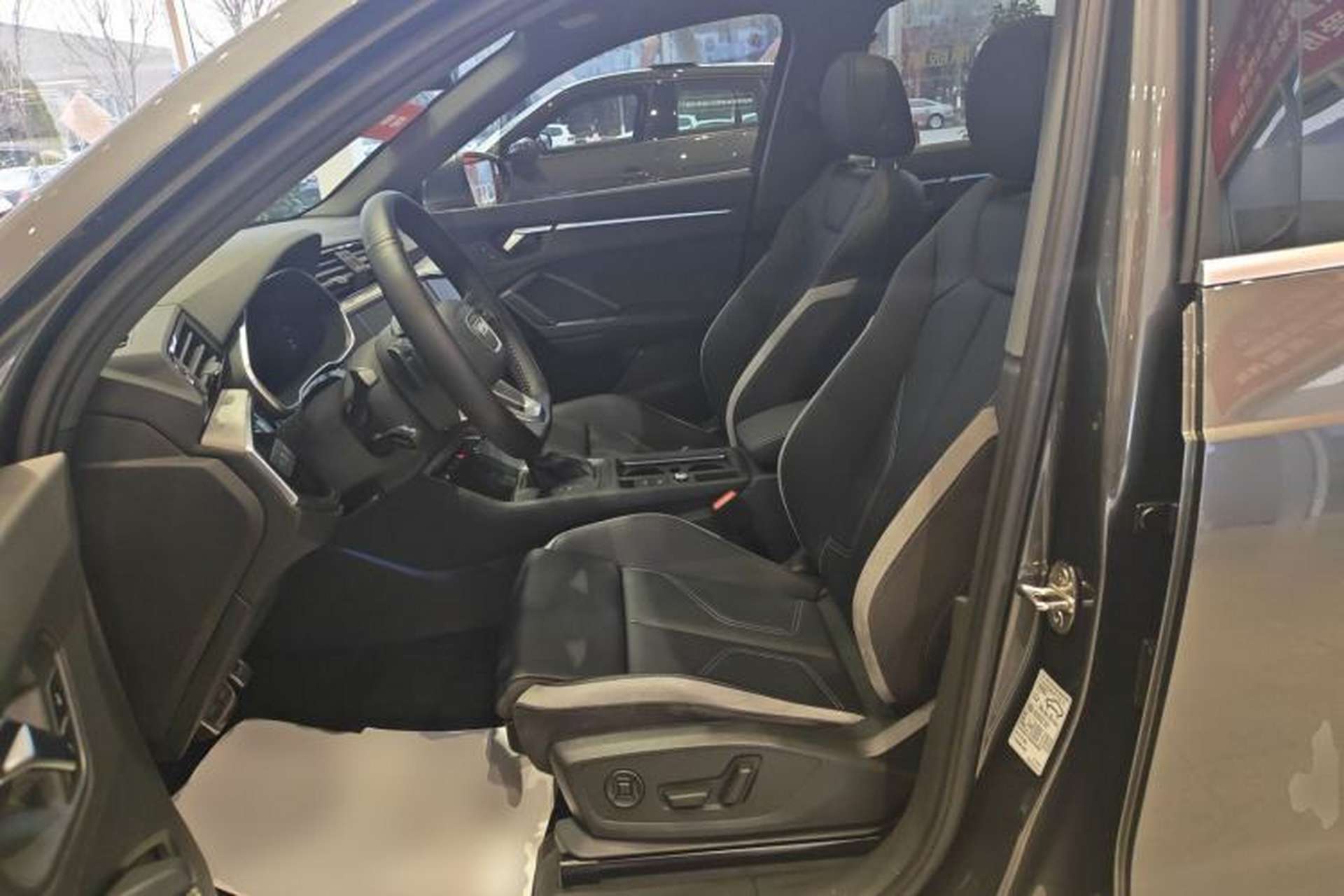 Used Audi Q3 2024 35 TFSI Fashion Dynamic Edition Left Front Seat