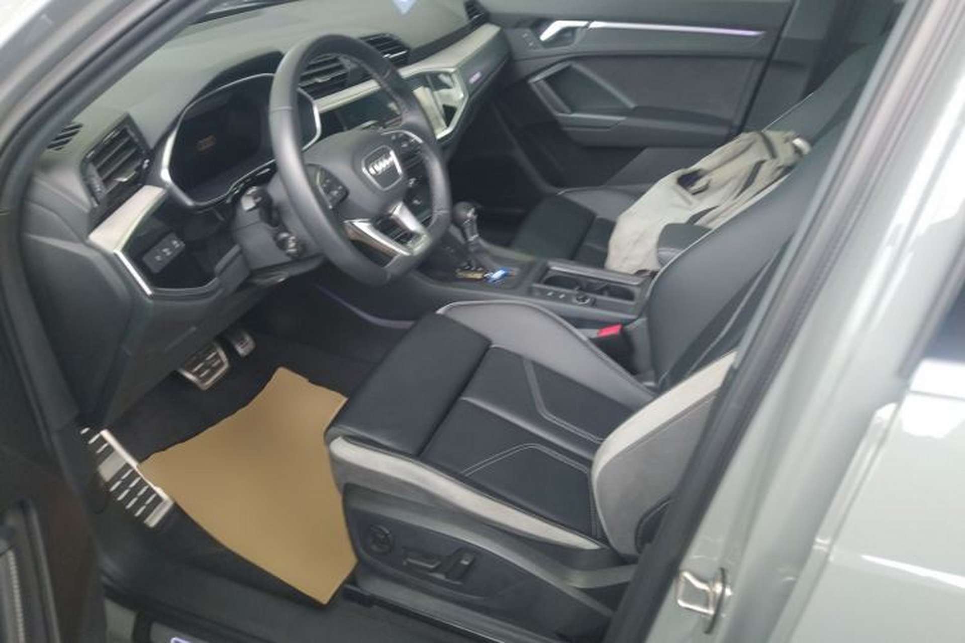 Used Audi Q3 2024 40 TFSI Fashion Dynamic Model Left Front Seat
