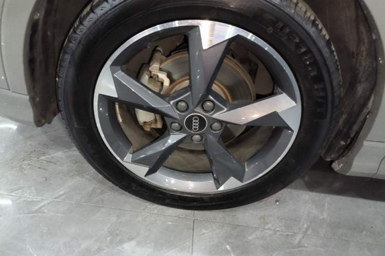 Used Audi Q3 2024 35 TFSI Fashion Dynamic Edition Left Front Wheel Hub