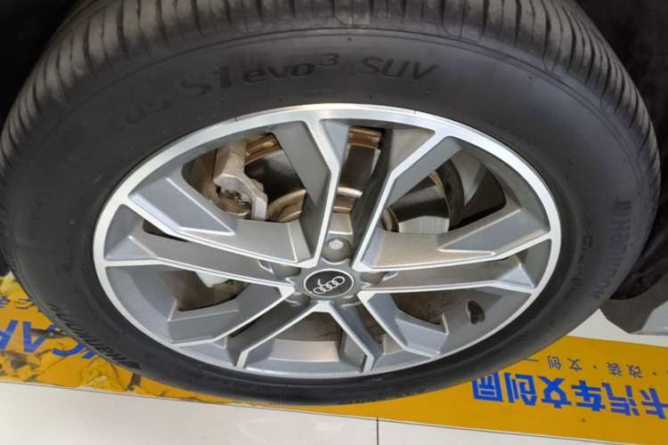 Used Audi Q3 2024 40 TFSI Fashion Dynamic Model Left Front Wheel Hub
