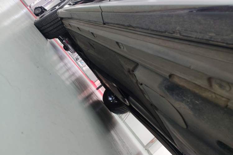 Used Audi Q3 2024 35 TFSI Stylish and Elegant Edition Left Side Sill