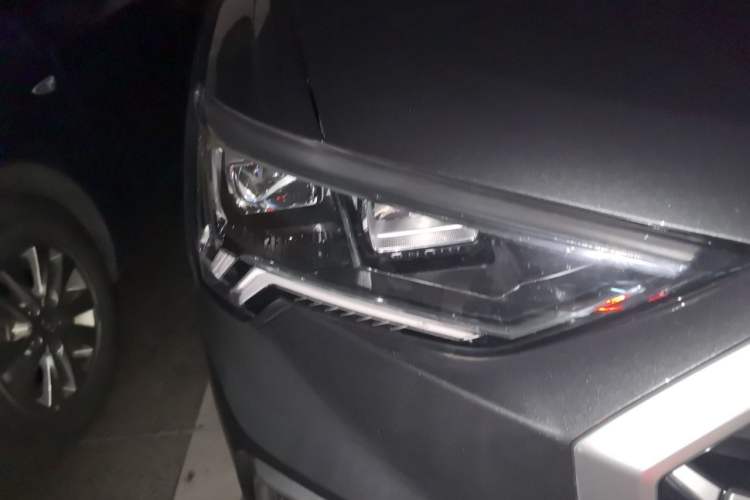 Used Audi Q3 2024 40 TFSI Fashion Dynamic Model Right Front Headlight