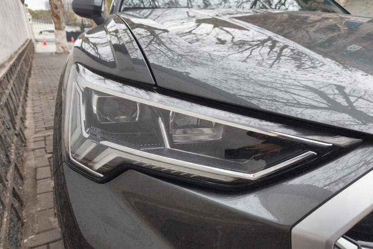 Used Audi Q3 2024 35 TFSI Fashion Dynamic Edition Right Front Headlight