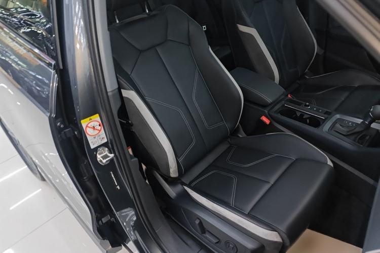 Used Audi Q3 2024 40 TFSI Fashion Dynamic Model Right Front Seat