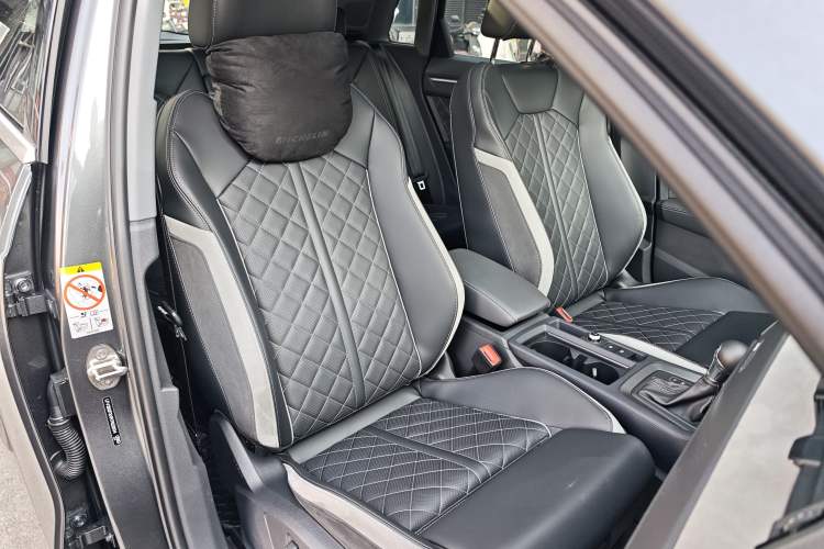 Used Audi Q3 2024 35 TFSI Fashion Dynamic Edition Right Front Seat