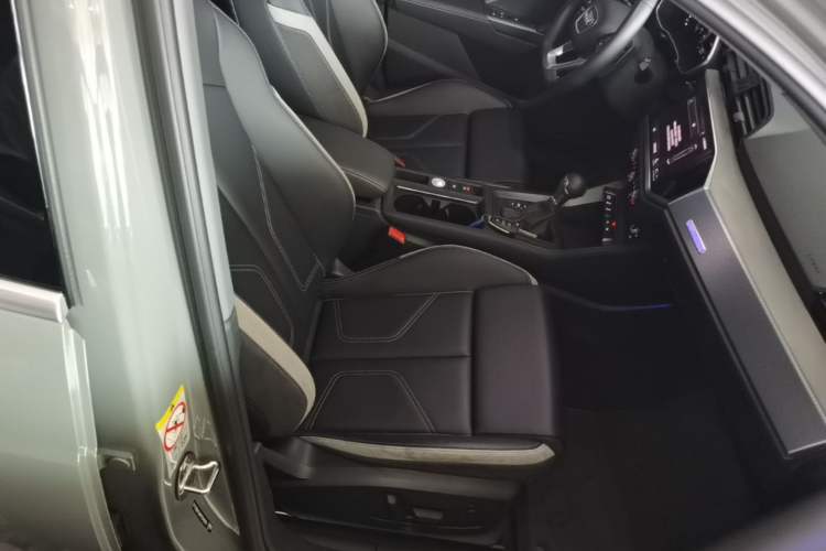 Used Audi Q3 2024 40 TFSI Fashion Dynamic Model Right Front Seat