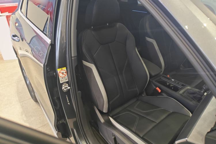 Used Audi Q3 2024 35 TFSI Fashion Dynamic Edition Right Front Seat