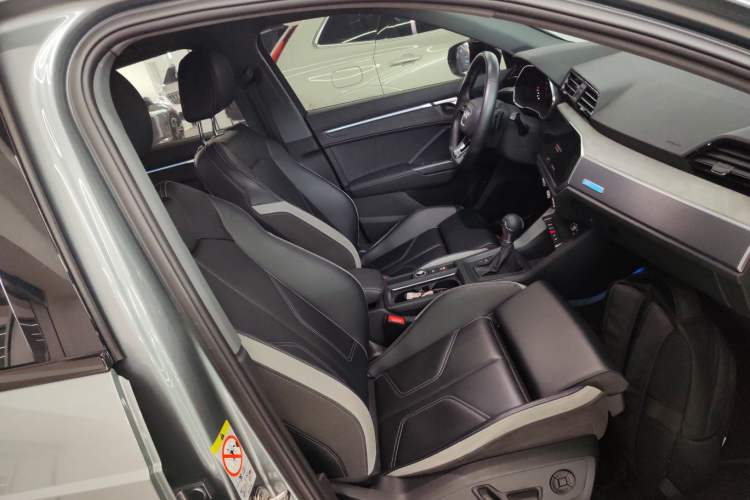 Used Audi Q3 2024 35 TFSI Fashion Dynamic Edition Right Front Seat
