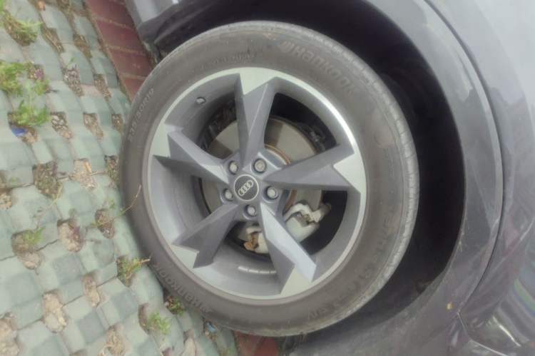 Used Audi Q3 2024 35 TFSI Fashion Dynamic Edition Right Front Wheel Hub