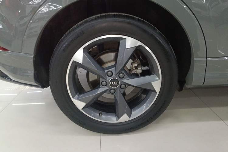Used Audi Q3 2024 35 TFSI Fashion Dynamic Edition Right Rear Wheel Hub