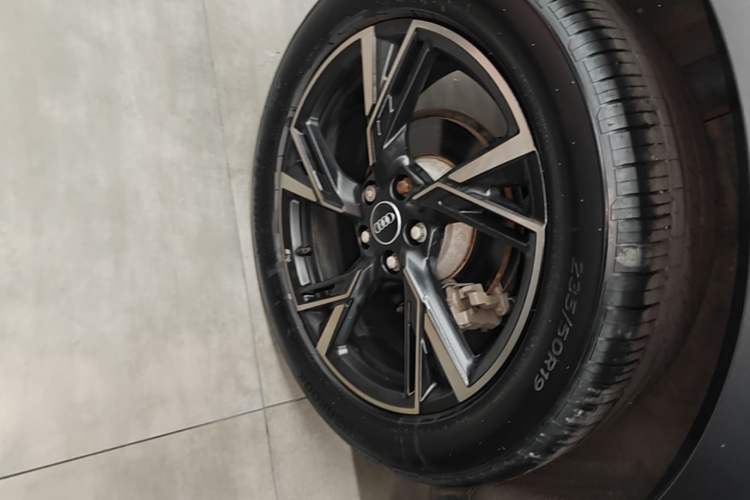 Used Audi Q3 2024 40 TFSI RS Package Performance Model Right Rear Wheel Hub
