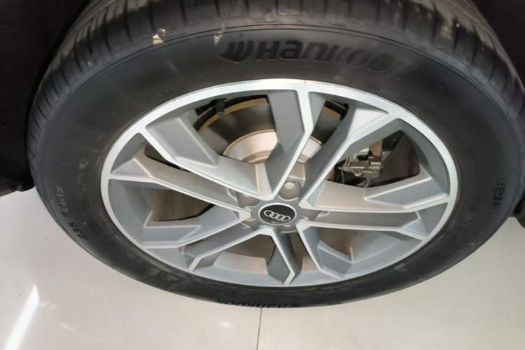 Used Audi Q3 2024 40 TFSI Fashion Dynamic Model Right Rear Wheel Hub